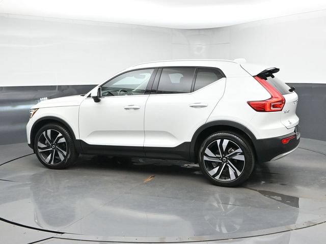 Used 2023 Volvo XC40 B5 Ultimate w/ Protection Package Premier AWD/4WD image 7