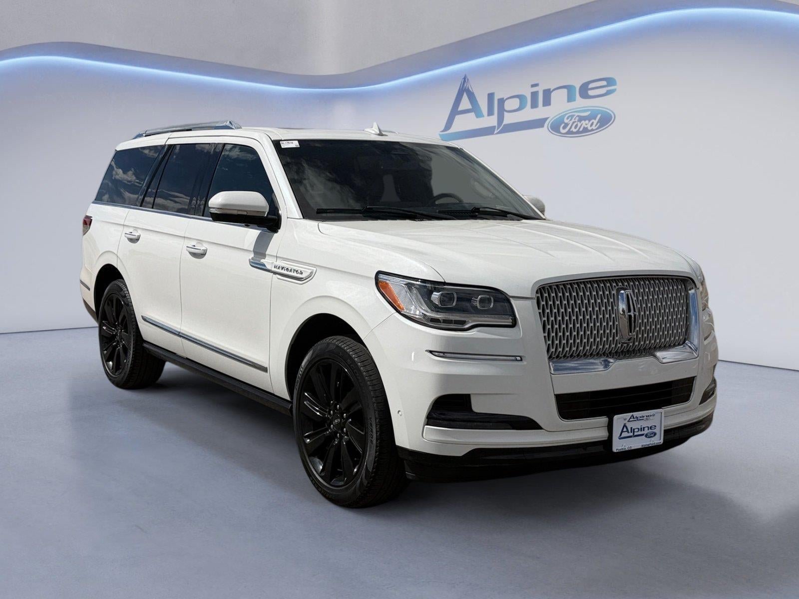 Used 2022 Lincoln Navigator Reserve AWD/4WD image 7