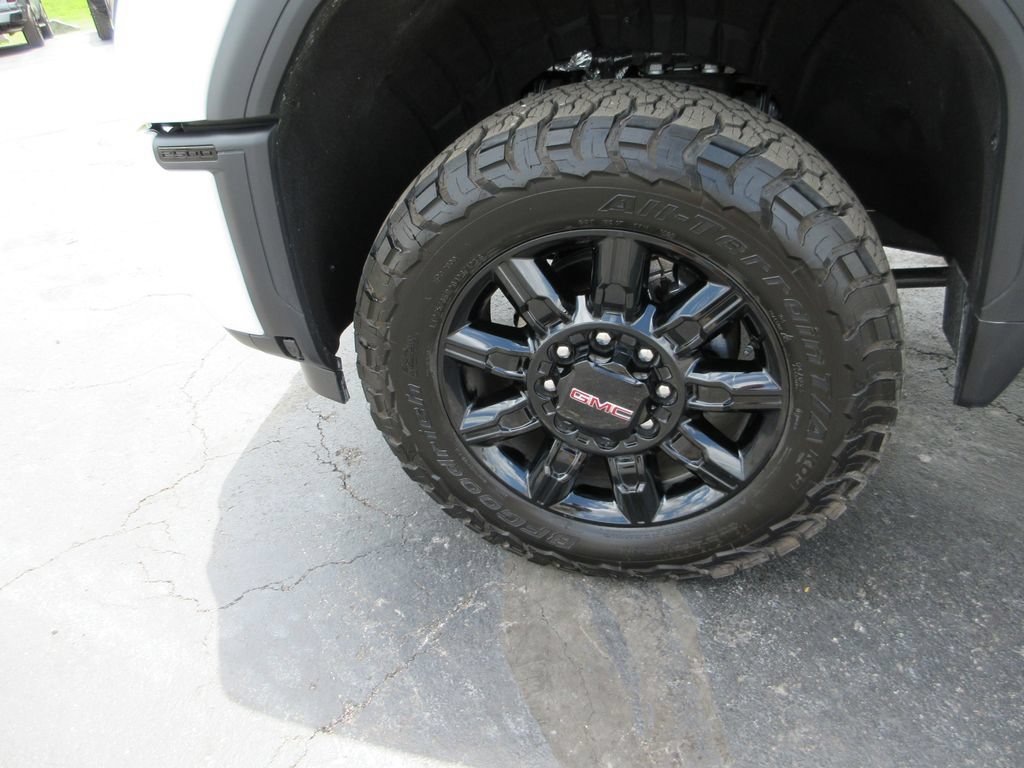 Certified 2026 GMC Sierra 2500 AT4 w/ AT4 Premium Plus Package AWD/4WD image 16