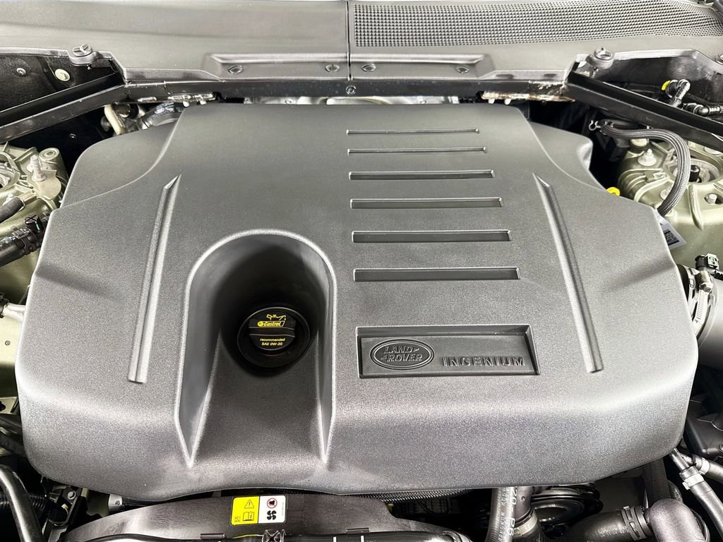 Used 2025 Land Rover Defender 110 X-Dynamic SE image 25