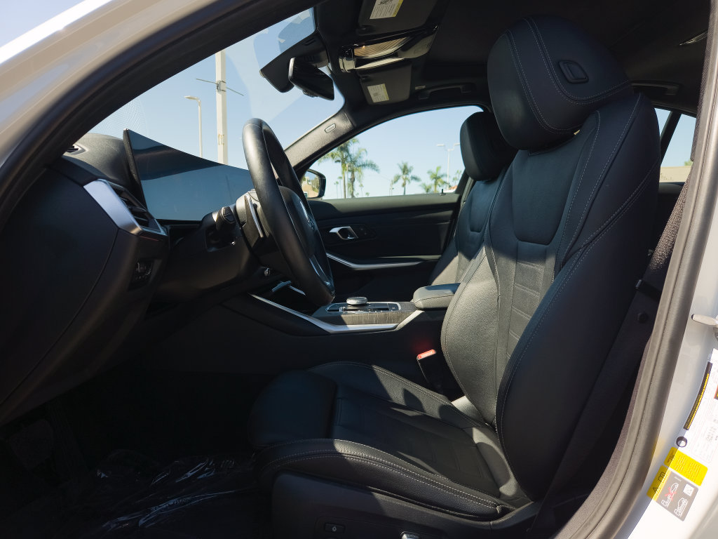 Used 2024 BMW 330e w/ Premium Package RWD image 9