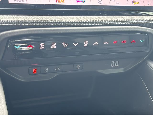 New 2026 Jeep Cherokee Laredo image 32