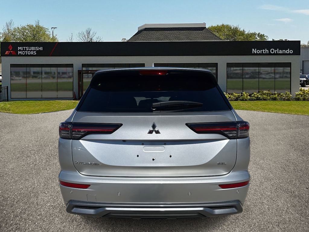 New 2026 Mitsubishi Outlander SEL image 4