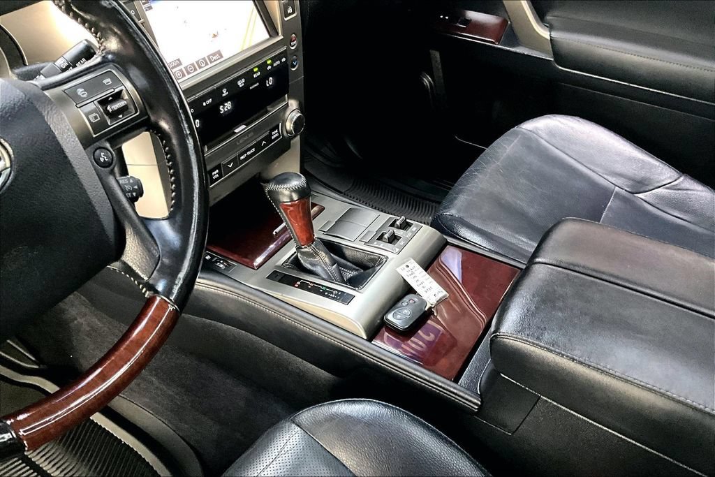 Used 2015 Lexus GX 460 w/ Premium Package AWD/4WD image 18