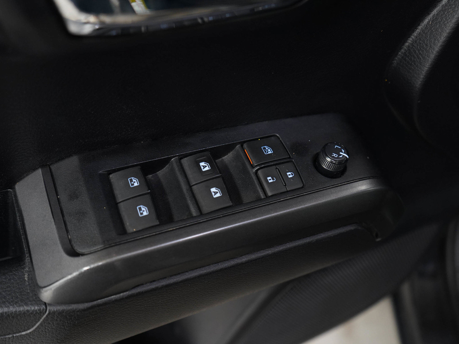 Used 2021 Toyota Tacoma TRD Off-Road AWD/4WD image 19