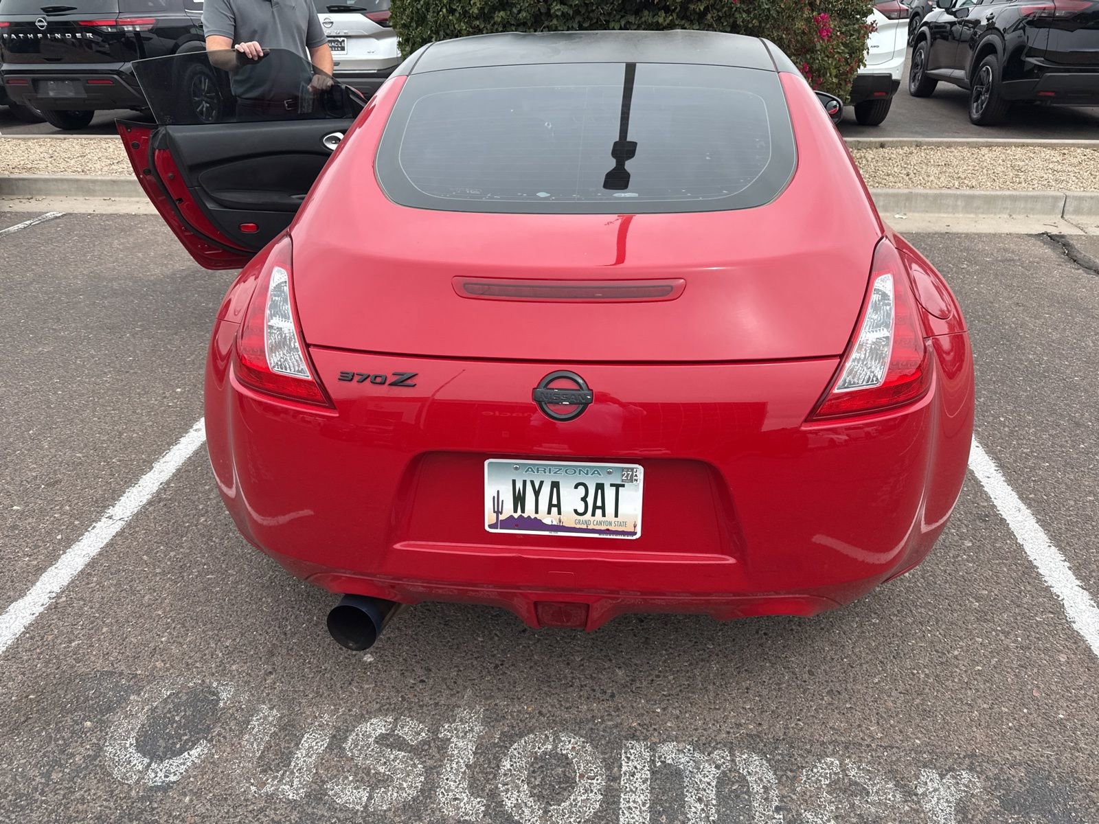 Used 2017 Nissan 370Z Coupe RWD image 2