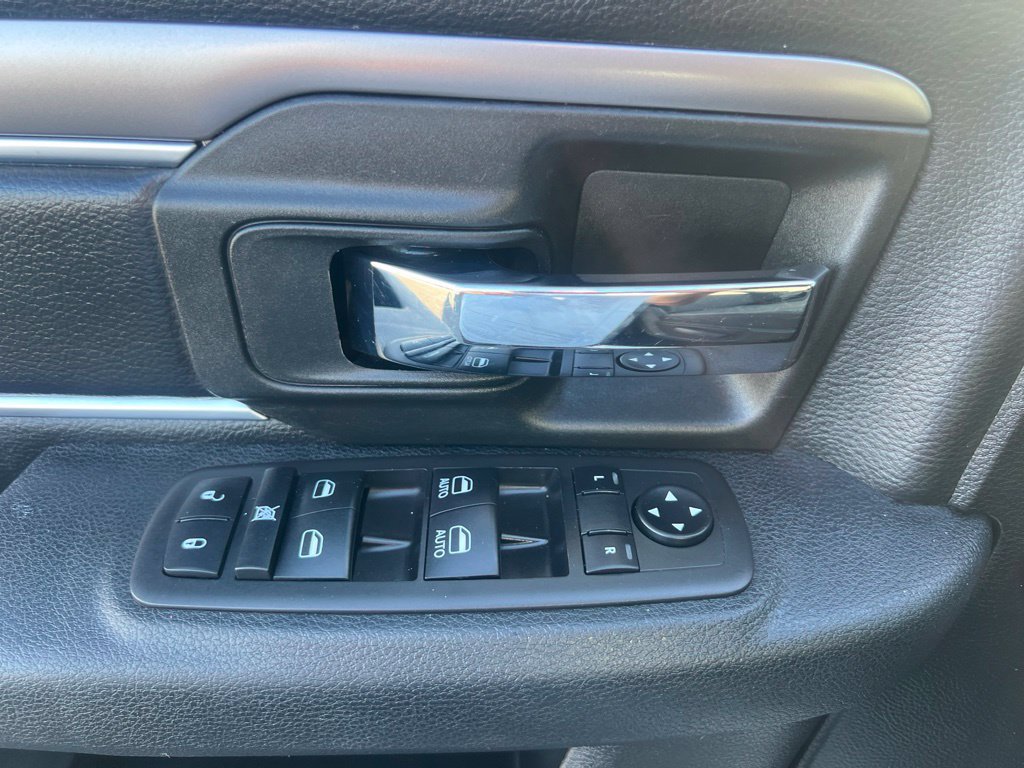 Used 2024 RAM 1500 Warlock RWD image 28