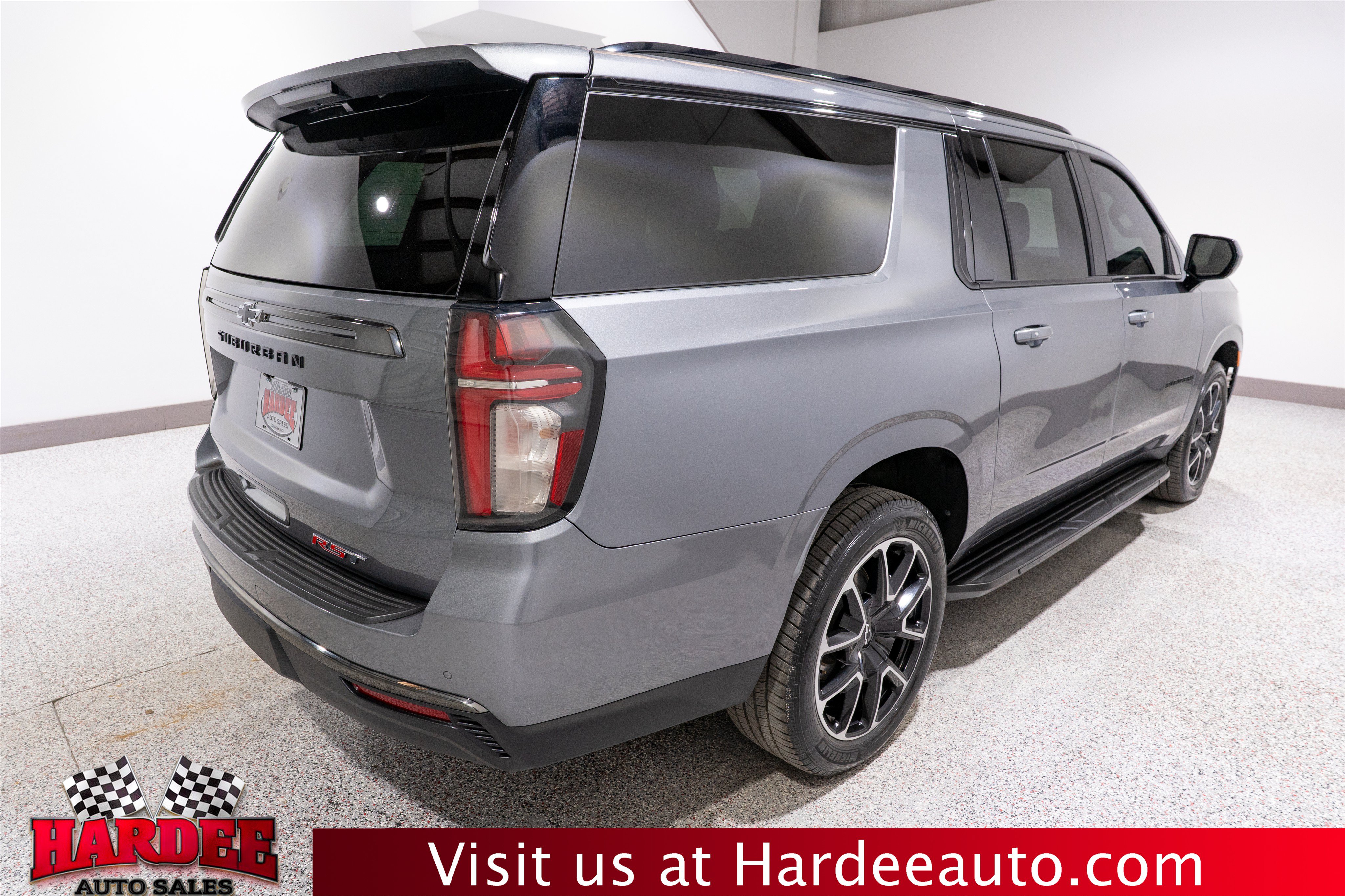 Used 2021 Chevrolet Suburban RST RWD image 5