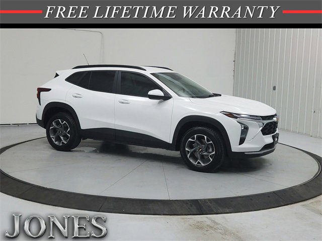 Used 2024 Chevrolet Trax LT w/ Driver Confidence Package