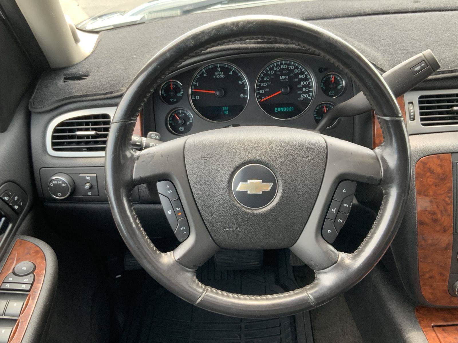 Used 2008 Chevrolet Avalanche LTZ w/ LTZ Preferred Equipment Group AWD/4WD image 28