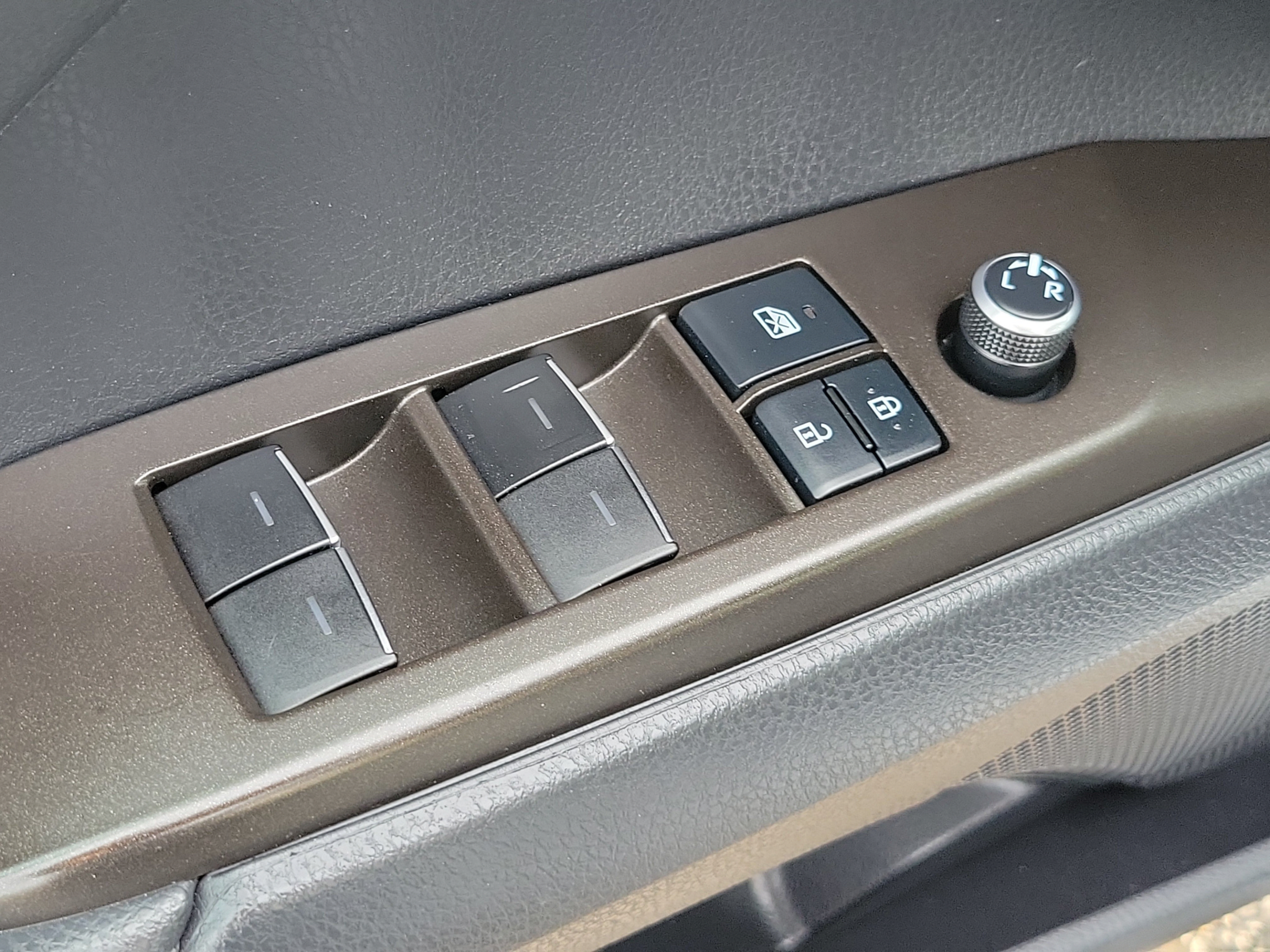 Used 2021 Toyota Camry XSE w/ Navigation Package FWD image 18
