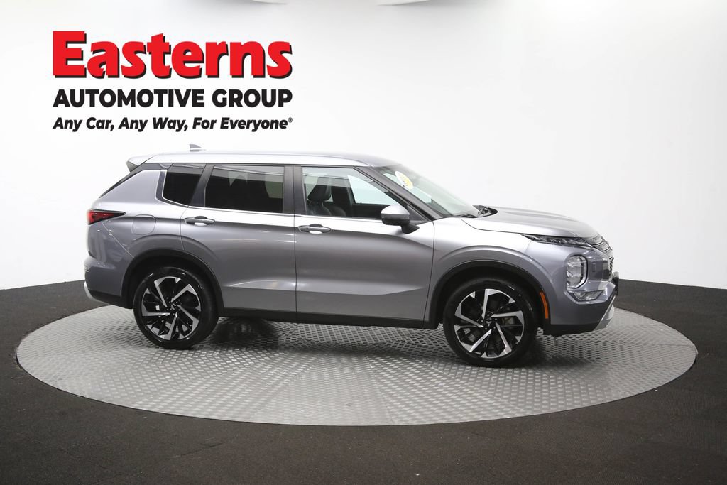 Used 2024 Mitsubishi Outlander SE AWD/4WD image 47