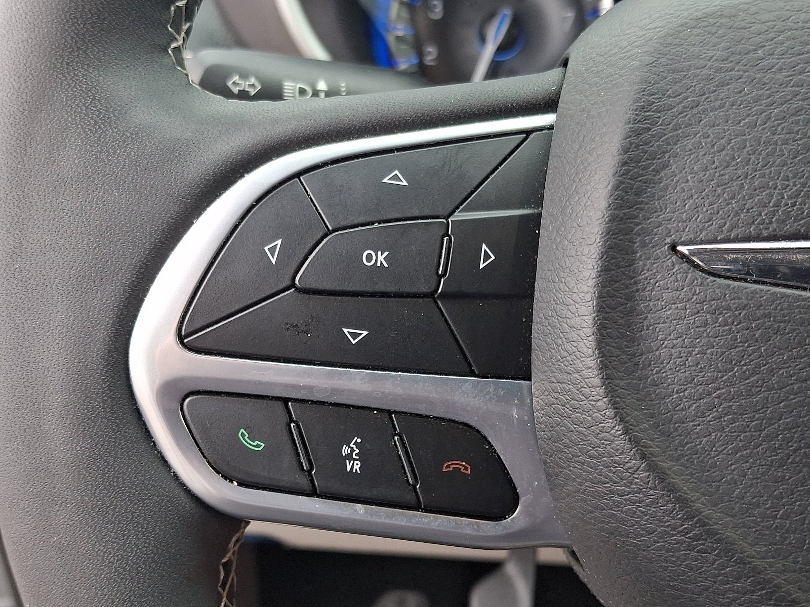 Certified 2024 Chrysler Pacifica Touring-L AWD/4WD image 21