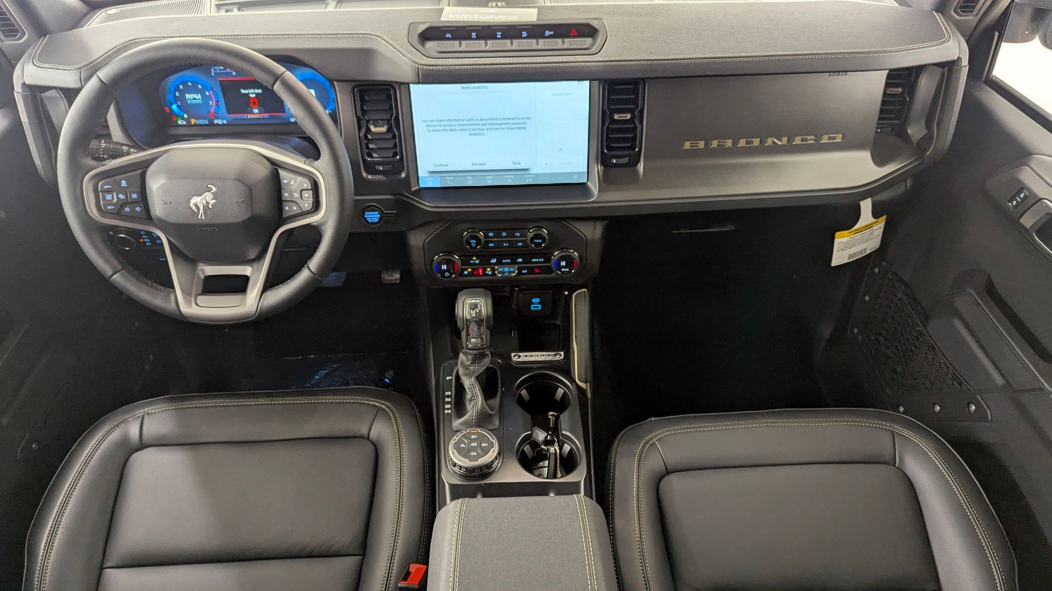 New 2025 Ford Bronco Badlands image 14