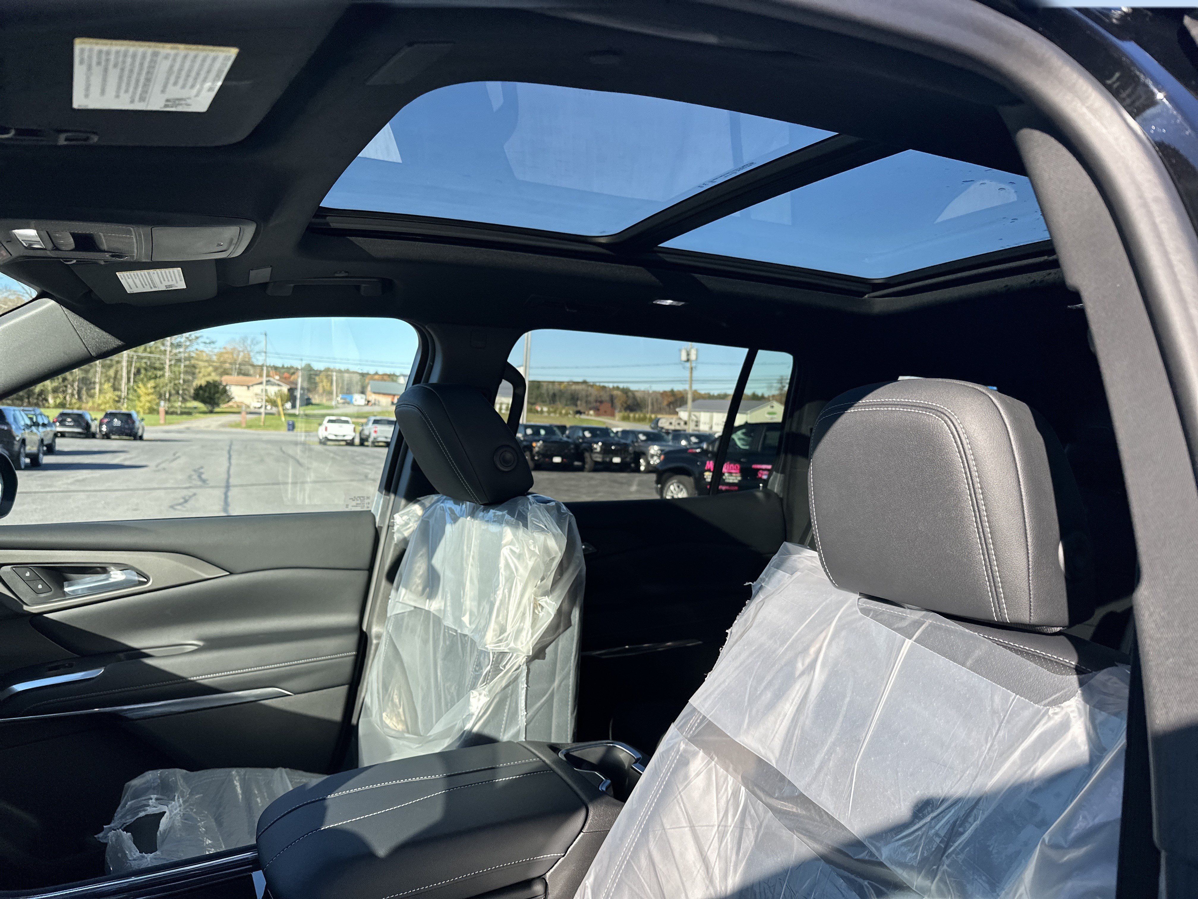 New 2027 Chevrolet Traverse LT w/ Driver Confidence Package AWD/4WD image 9