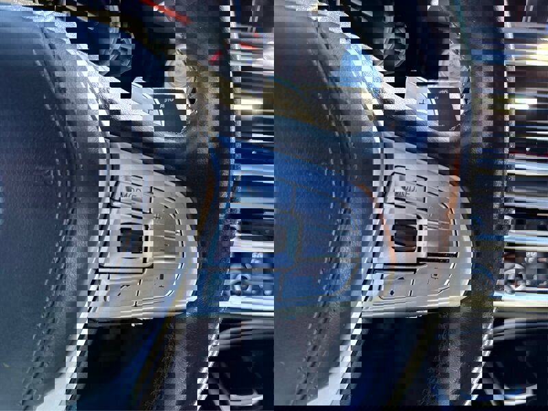 Used 2019 BMW 740i w/ M Sport Package image 27