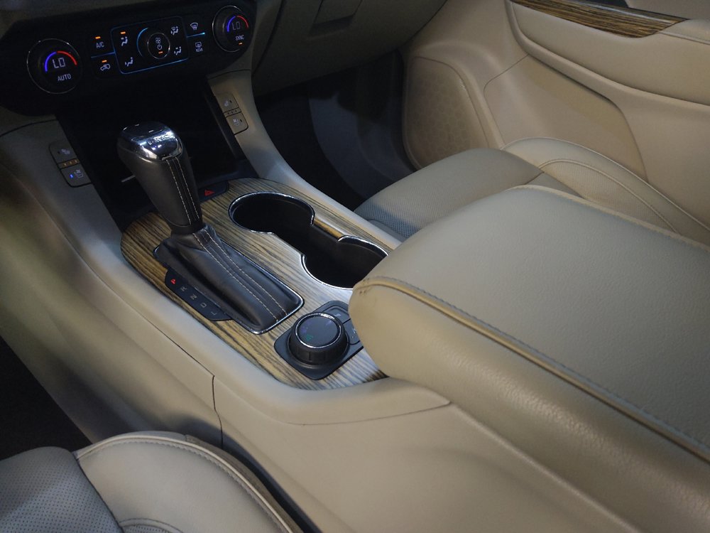 Used 2019 GMC Acadia Denali w/ Technology Package FWD image 26