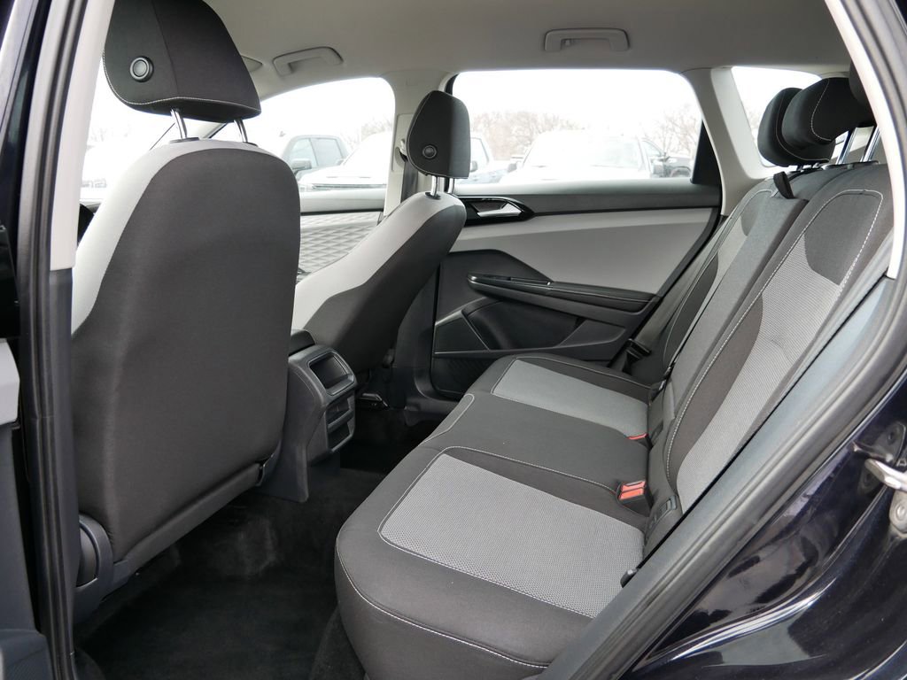 Used 2024 Volkswagen Taos S image 12