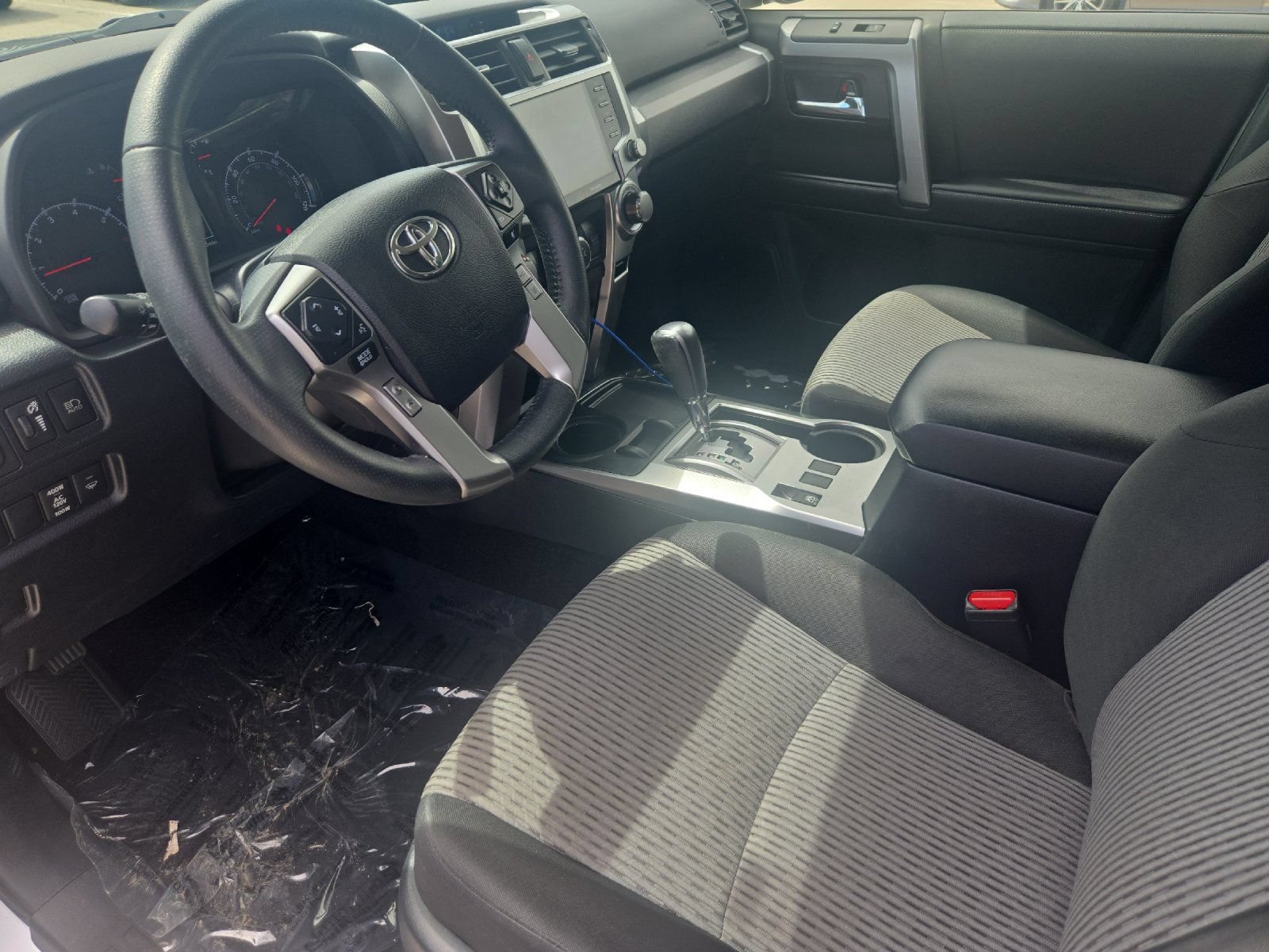Used 2022 Toyota 4Runner SR5 RWD image 9