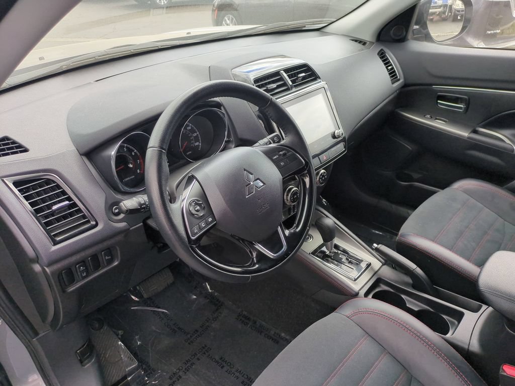 Used 2025 Mitsubishi Outlander Sport SE AWD/4WD image 15