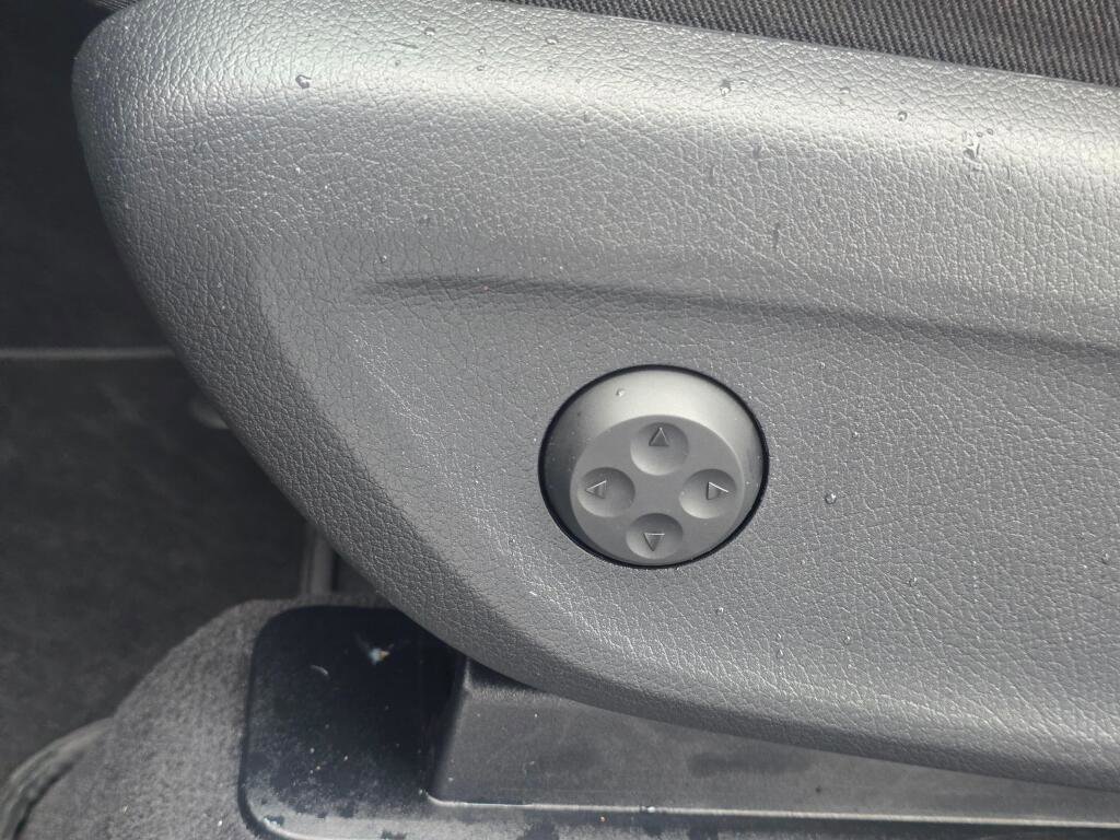 Used 2025 Mercedes-Benz GLE 53 AMG 4MATIC image 37