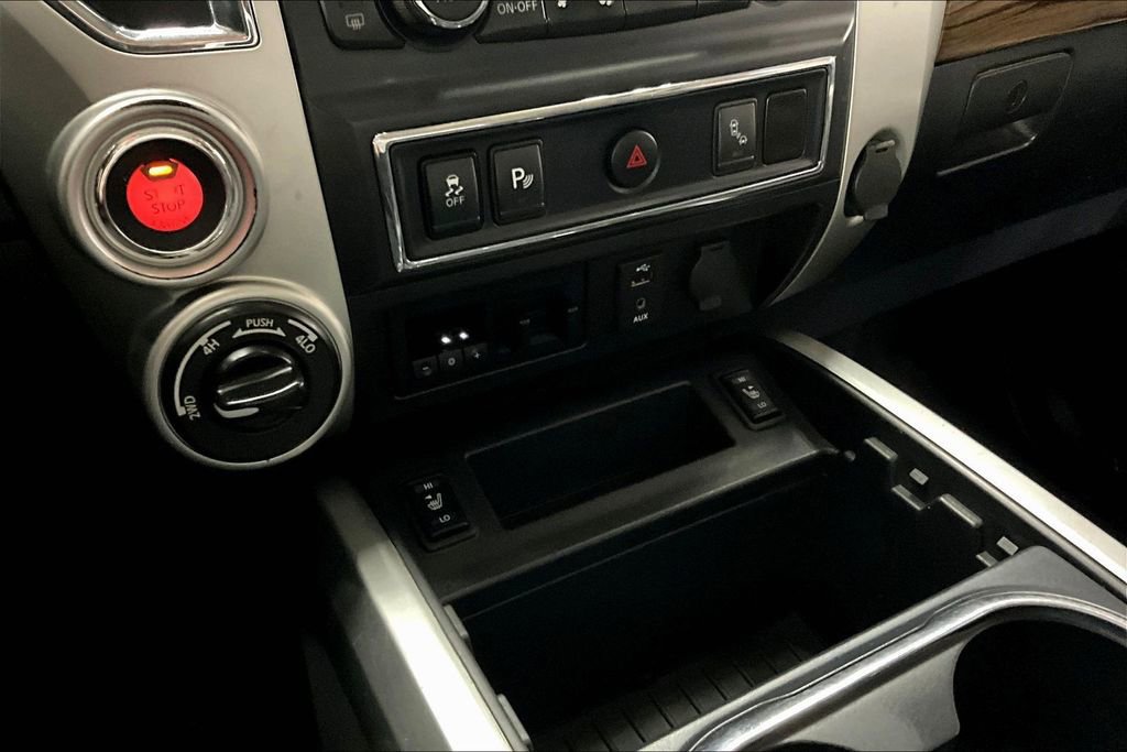 Used 2016 Nissan Titan PRO-4X AWD/4WD image 13