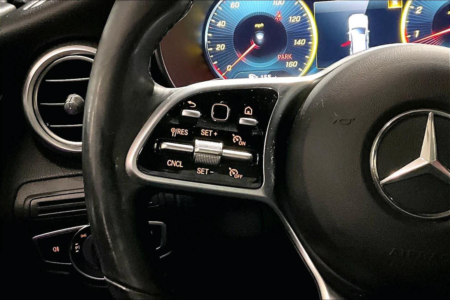 Used 2020 Mercedes-Benz GLC 300 4MATIC image 24