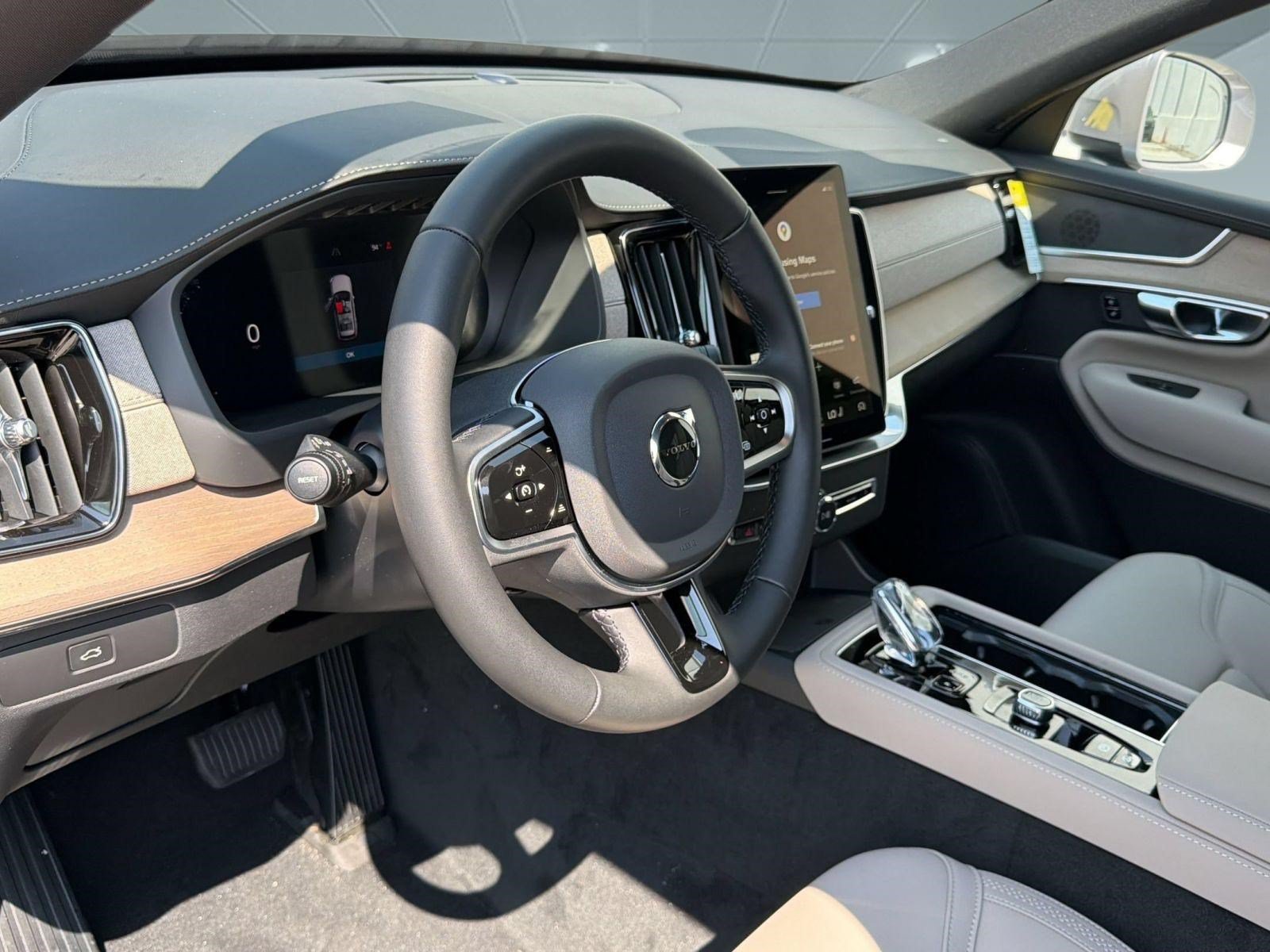 New 2026 Volvo XC90 B6 Plus w/ Protection Package AWD/4WD image 4