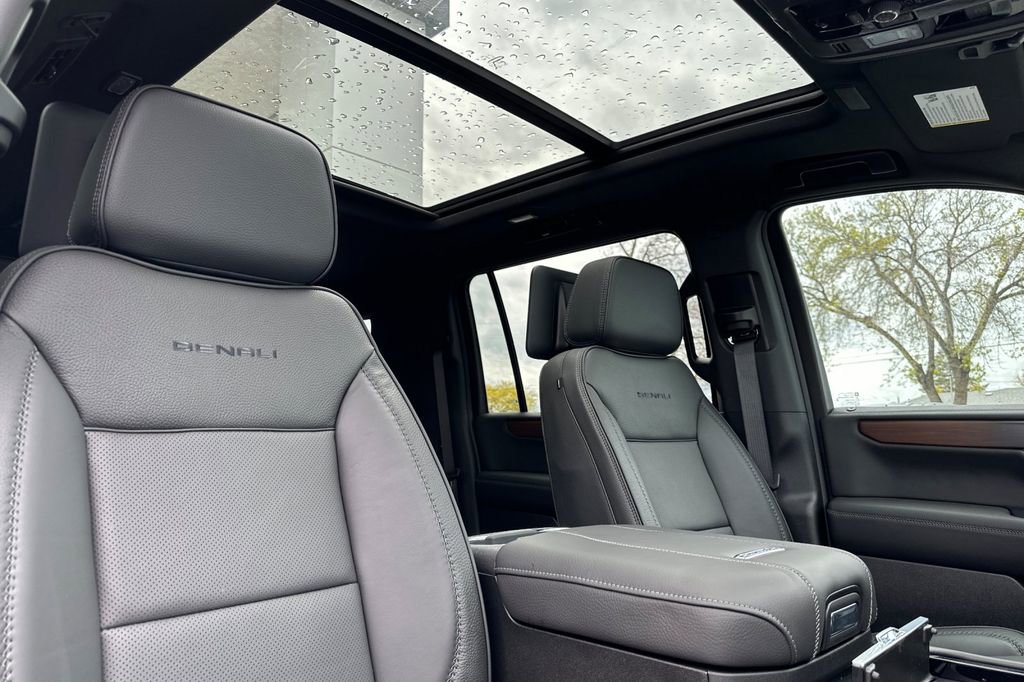 New 2026 GMC Yukon XL Denali w/ Denali Reserve Package AWD/4WD image 19