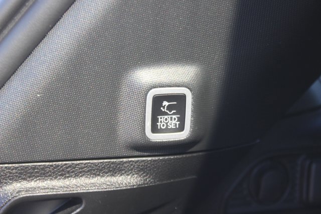 Used 2023 Jeep Grand Cherokee Altitude image 25