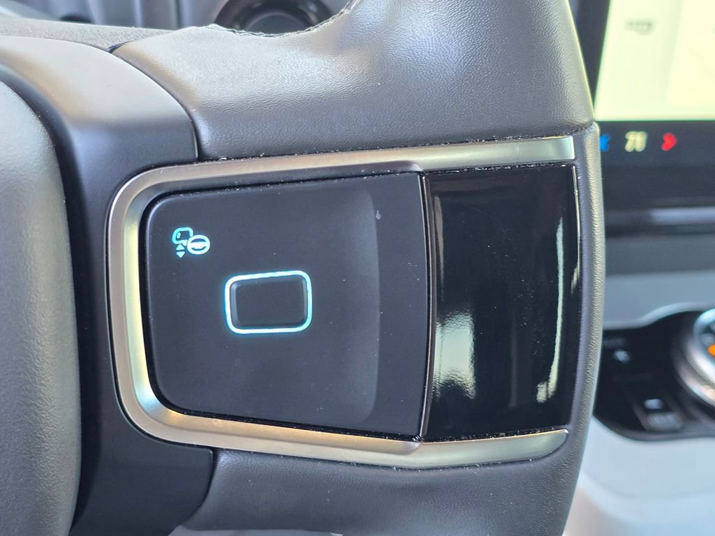 Used 2025 Ford Expedition Active image 26