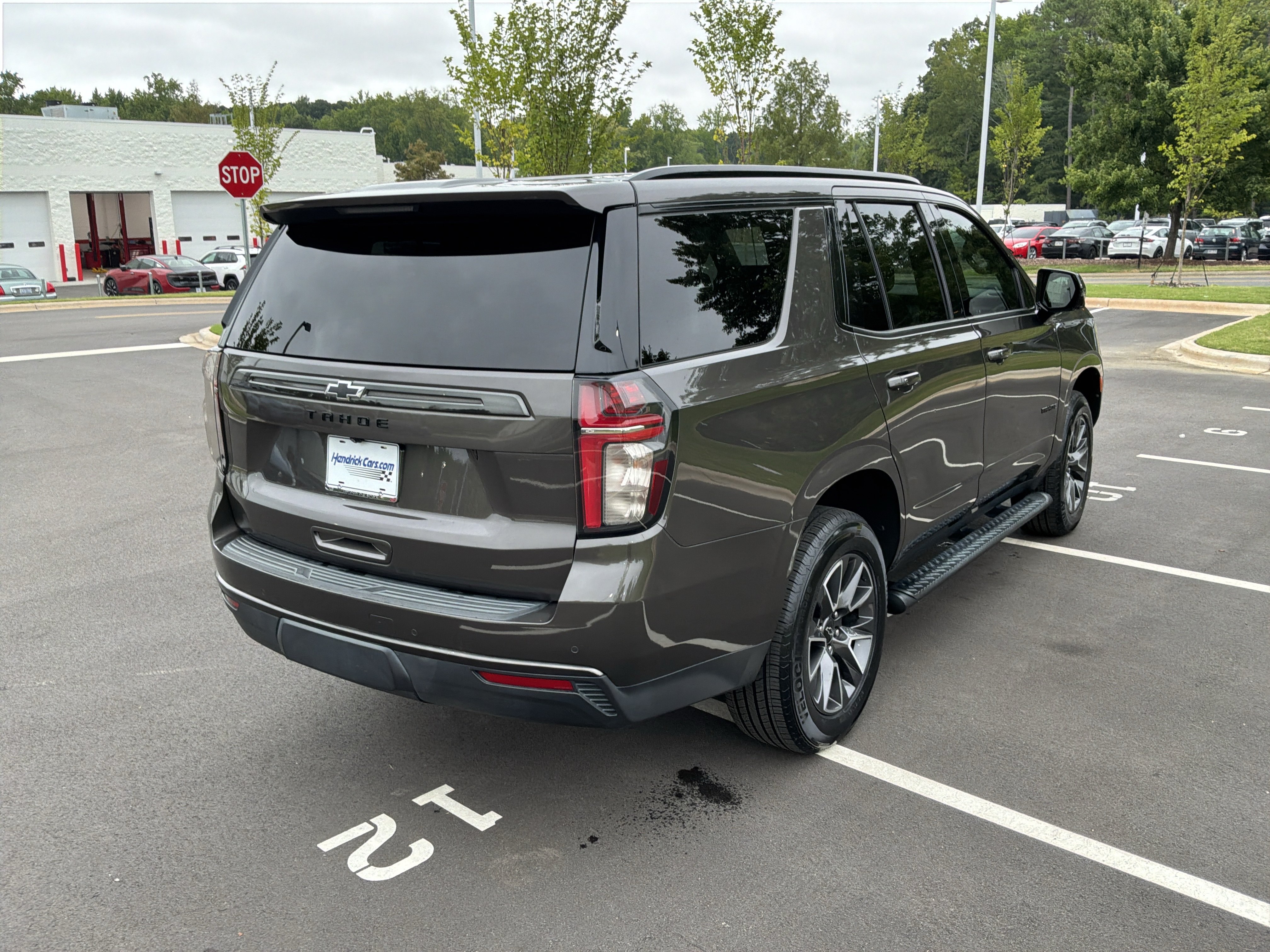 Used 2021 Chevrolet Tahoe Z71 w/ Z71 Signature Package AWD/4WD image 10
