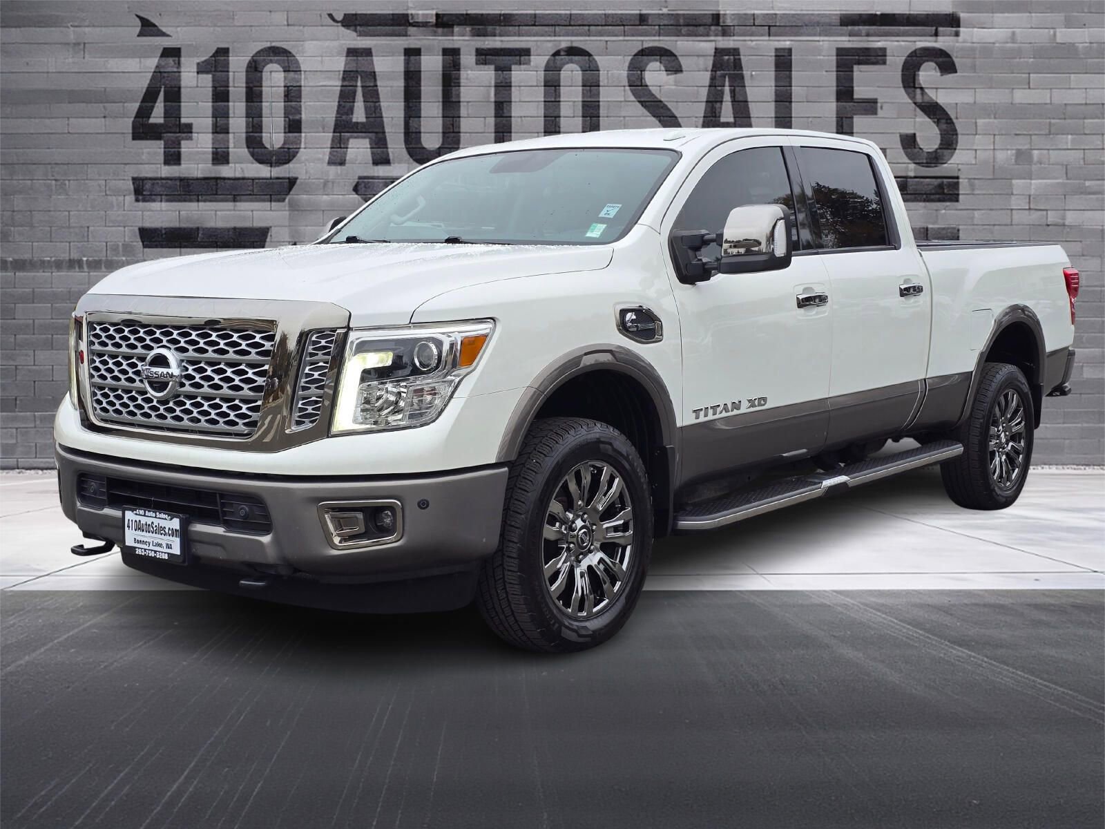 Used 2019 Nissan Titan Platinum Reserve w/ Platinum Utility Package image 6