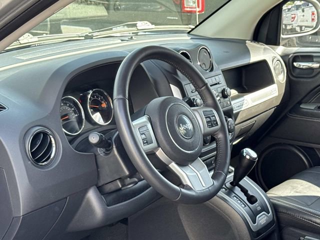 Used 2016 Jeep Compass High Altitude image 29