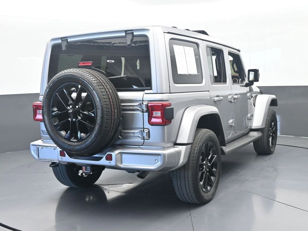 Used 2021 Jeep Wrangler Unlimited Sahara AWD/4WD image 5