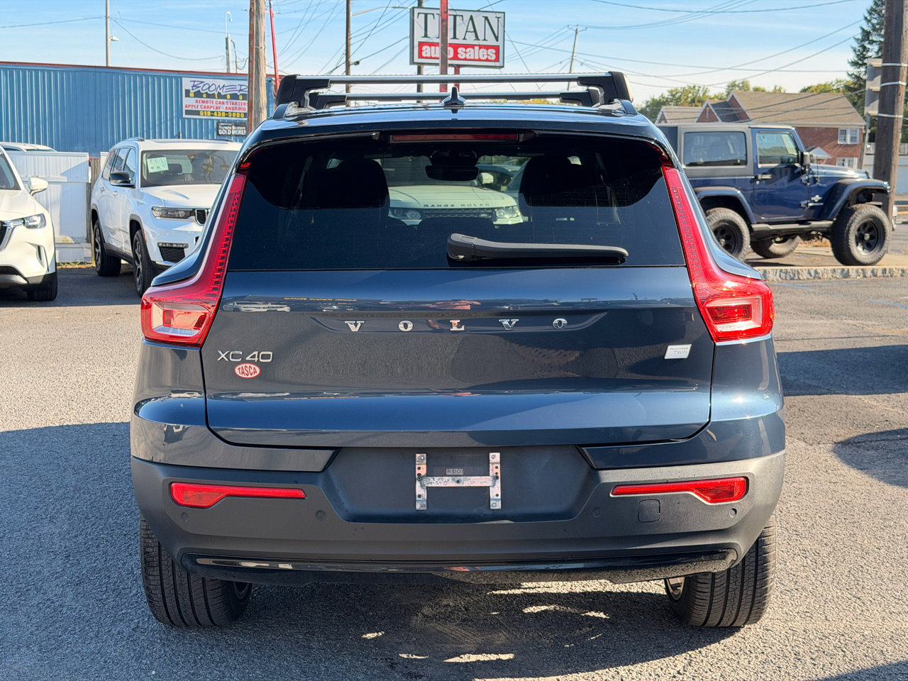 Used 2022 Volvo XC40 P8 Recharge Plus image 5