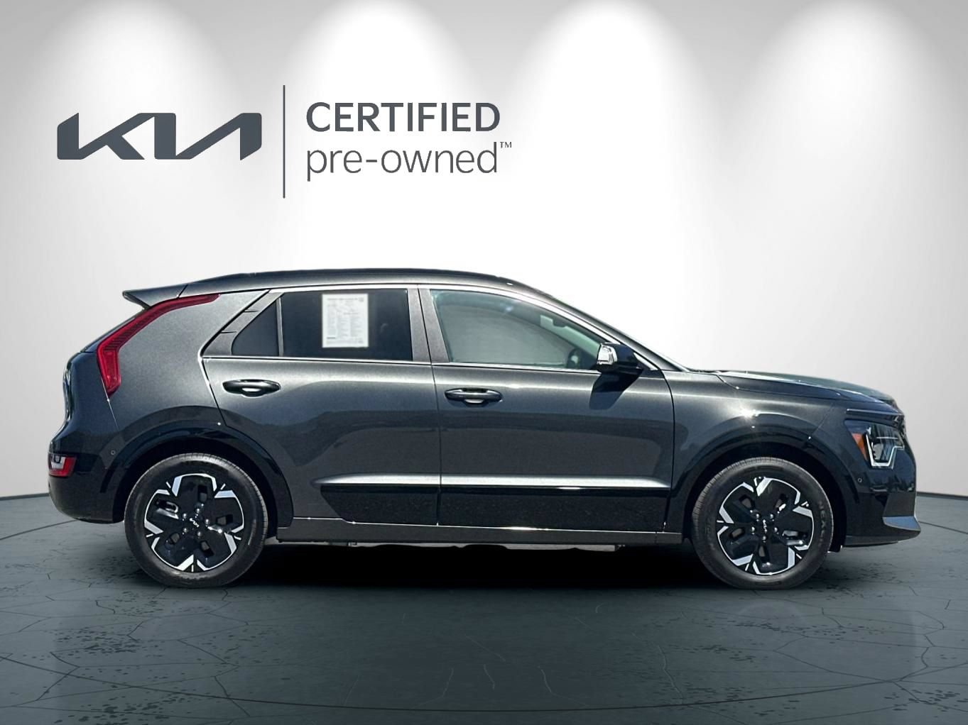 Certified 2024 Kia Niro Wave FWD image 3