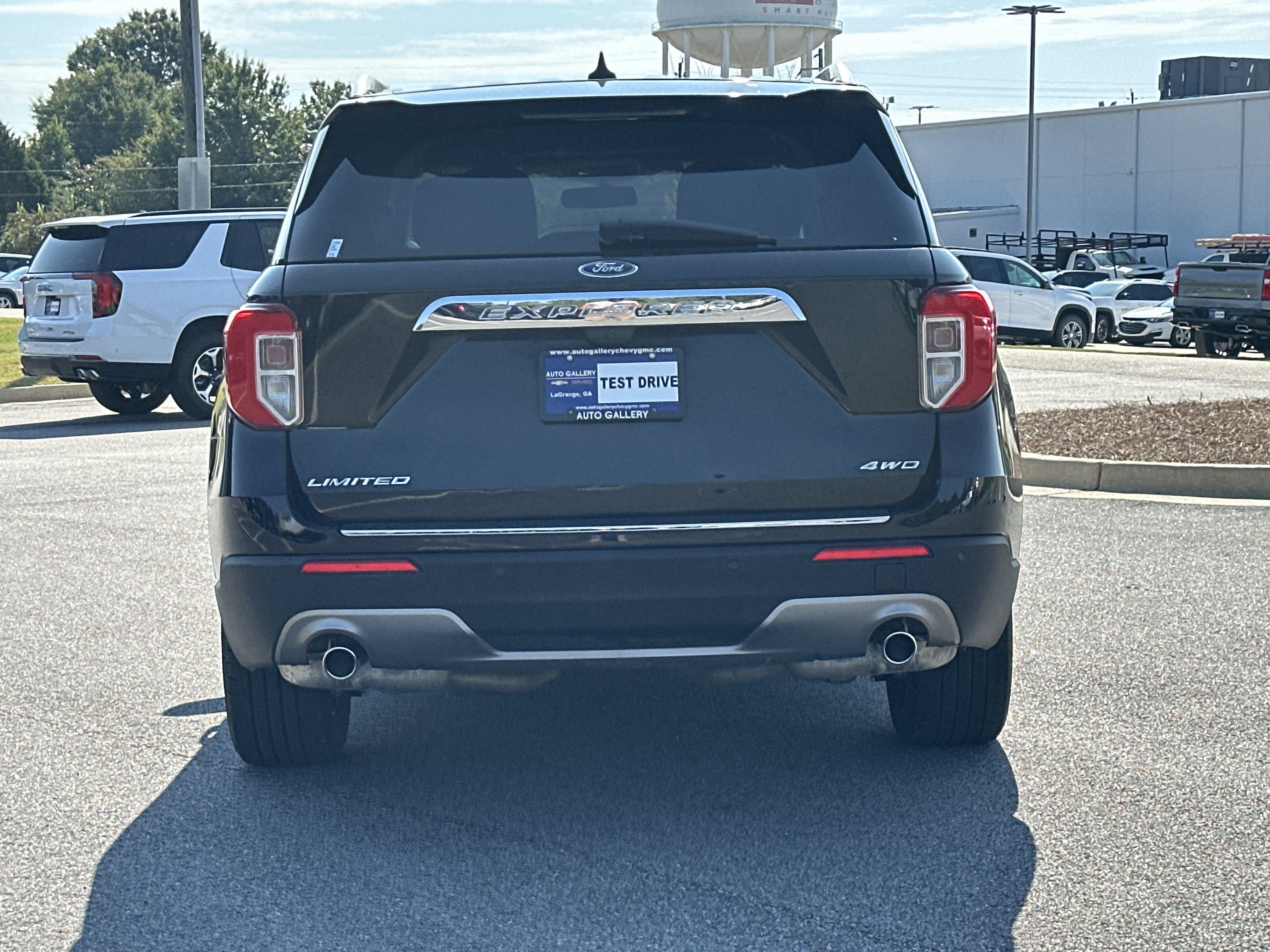 Used 2021 Ford Explorer Limited w/ Equipment Group 301A AWD/4WD image 7