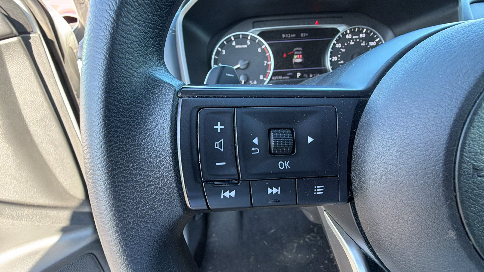 Used 2024 Nissan Rogue SV AWD/4WD image 26