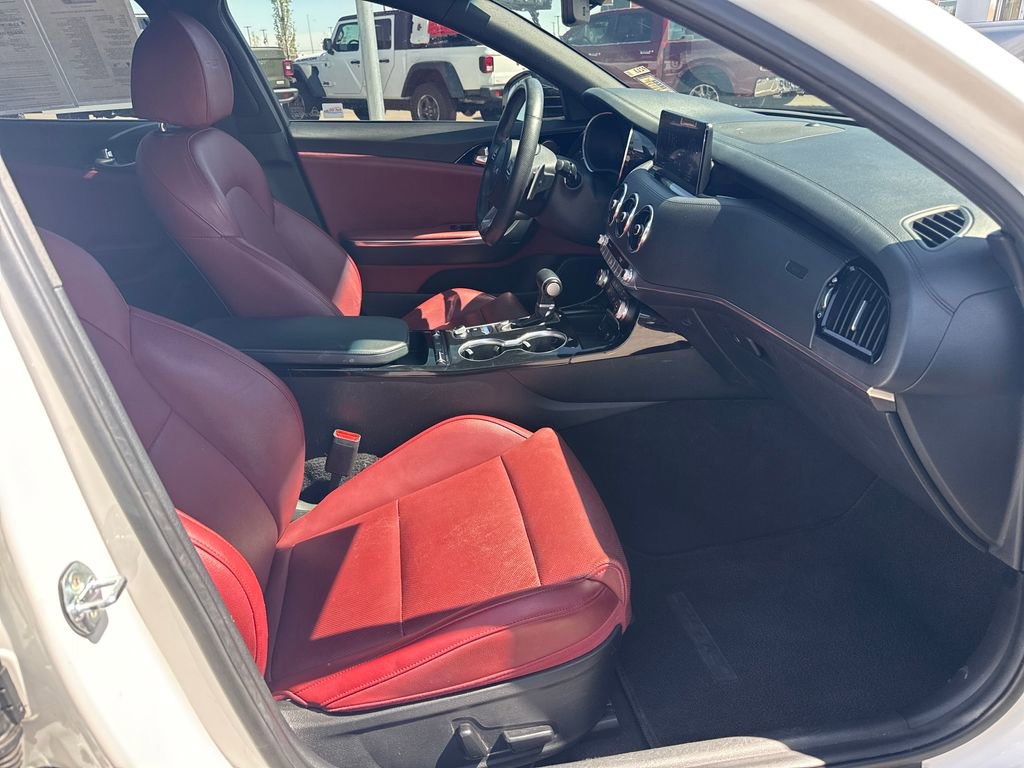 Used 2022 Kia Stinger GT-Line w/ Sun & Sound Package AWD/4WD image 31