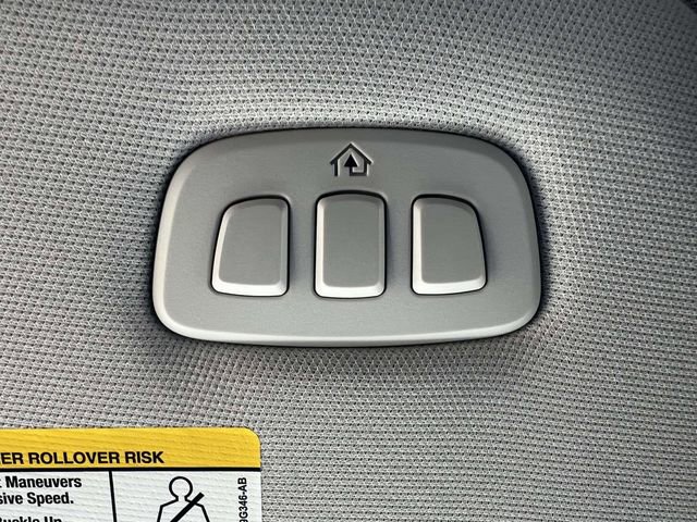 New 2025 Ford Expedition Active image 19