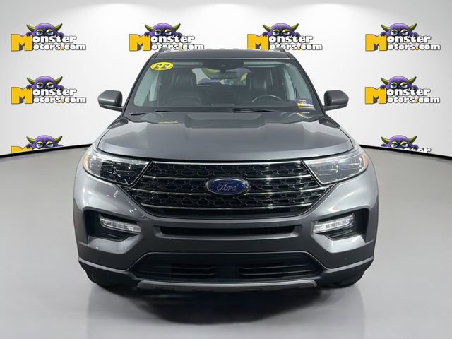 Used 2022 Ford Explorer XLT w/ Equipment Group 202A image 2