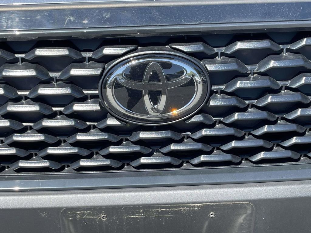Used 2025 Toyota Corolla Cross L FWD image 5