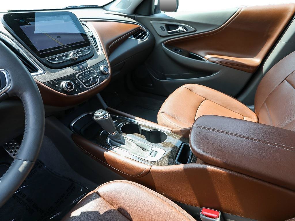 Used 2017 Chevrolet Malibu Premier w/ Premier Sun and Wheel Package FWD image 20