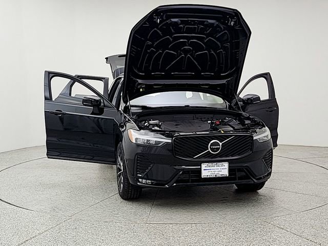 New 2026 Volvo XC60 B5 Ultra w/ Climate Package image 2