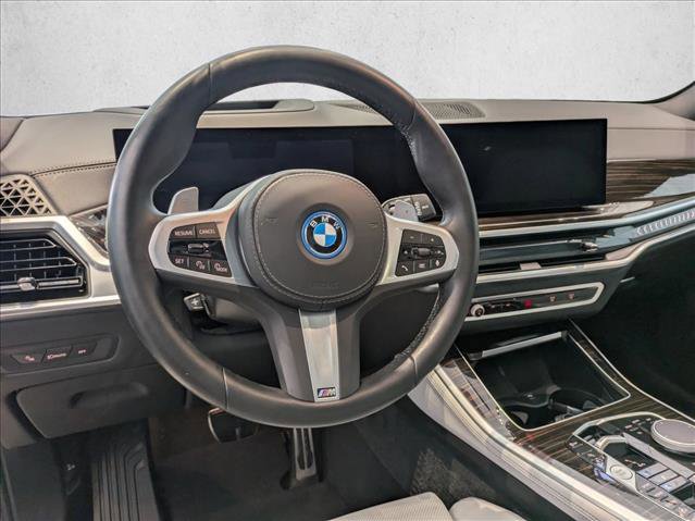 Used 2025 BMW X5 xDrive50e w/ M Sport Package image 14