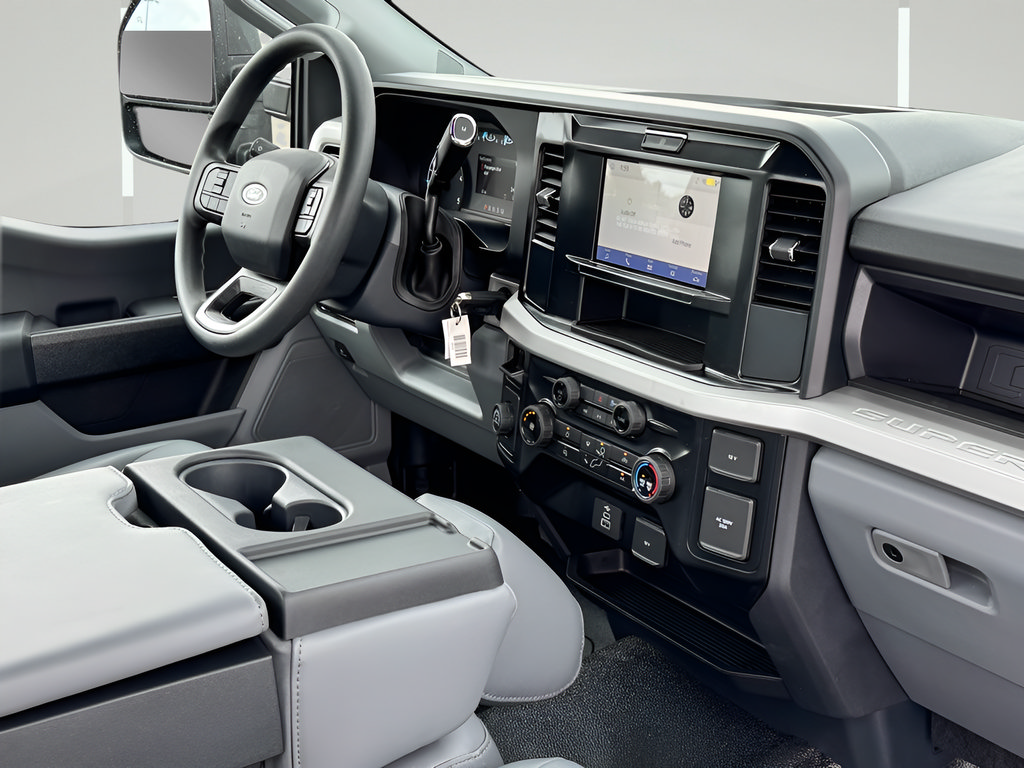 New 2025 Ford F250 XL RWD image 5