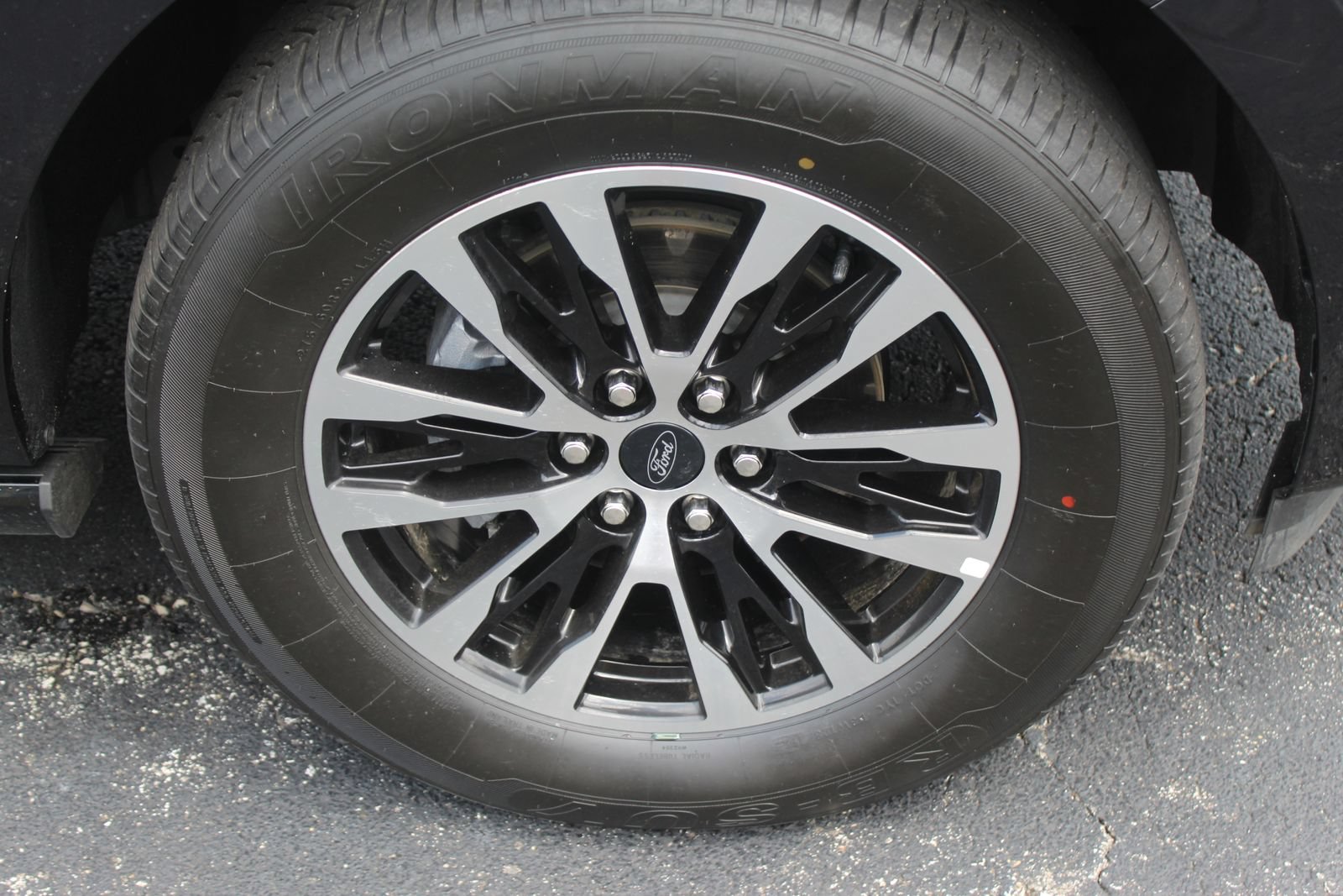 Used 2025 Ford Expedition Max Platinum AWD/4WD image 2