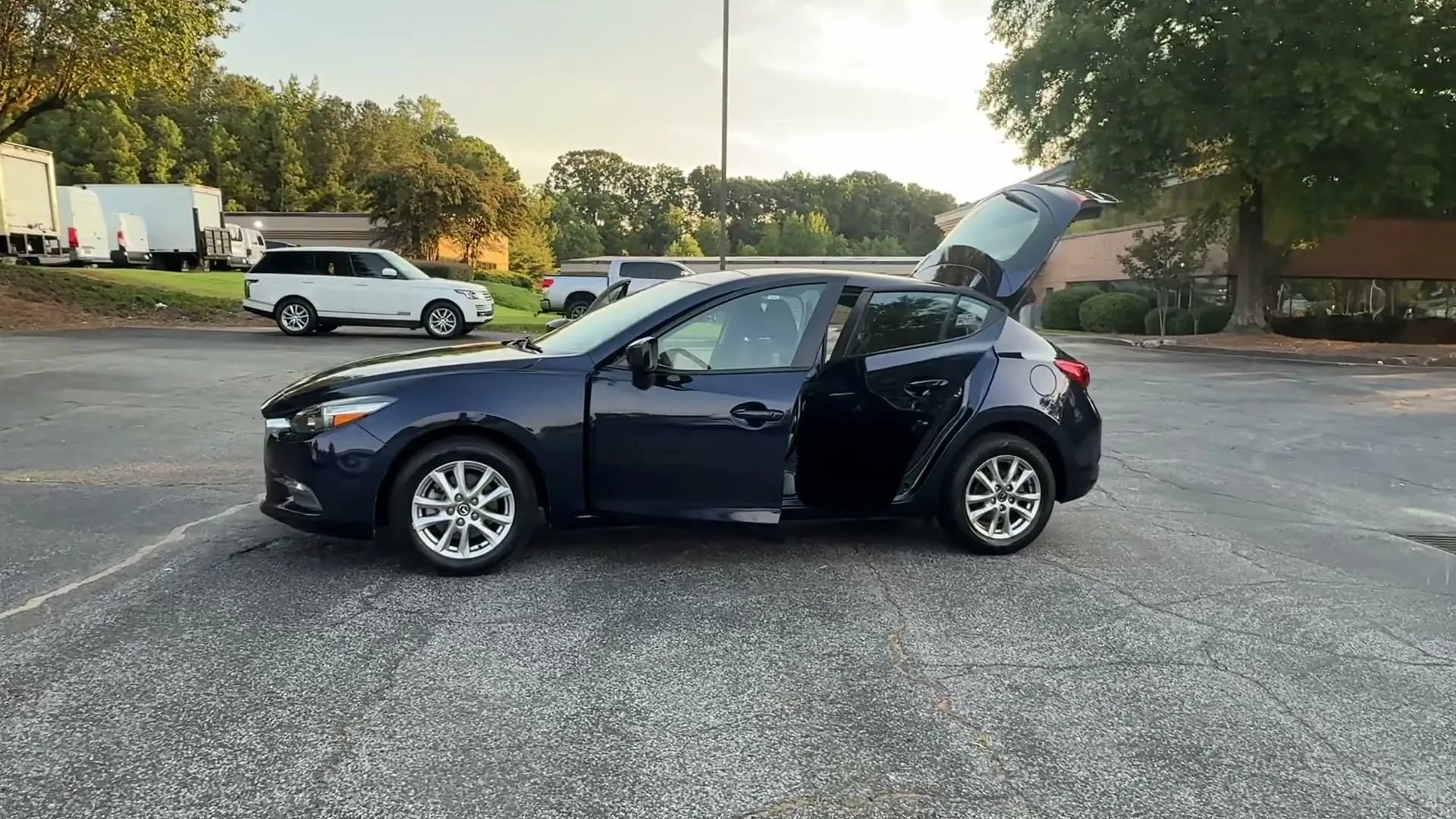 Used 2017 MAZDA MAZDA3 Sport FWD image 62