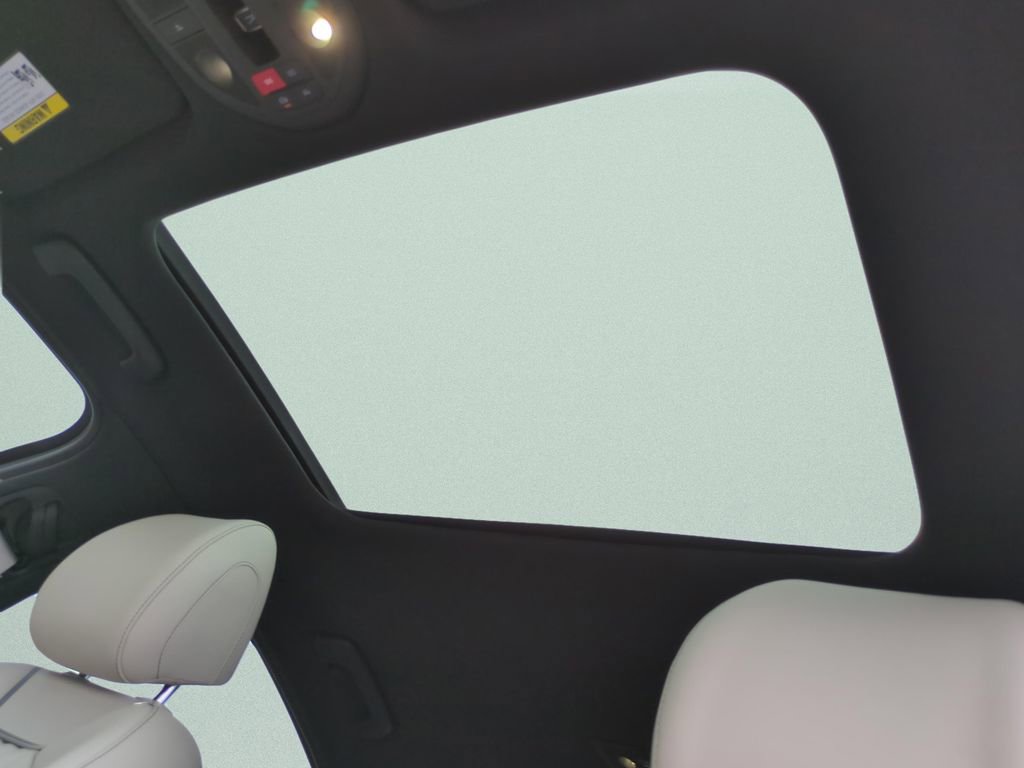 Used 2025 Genesis G70 2.5T w/ Sport Prestige Package image 18